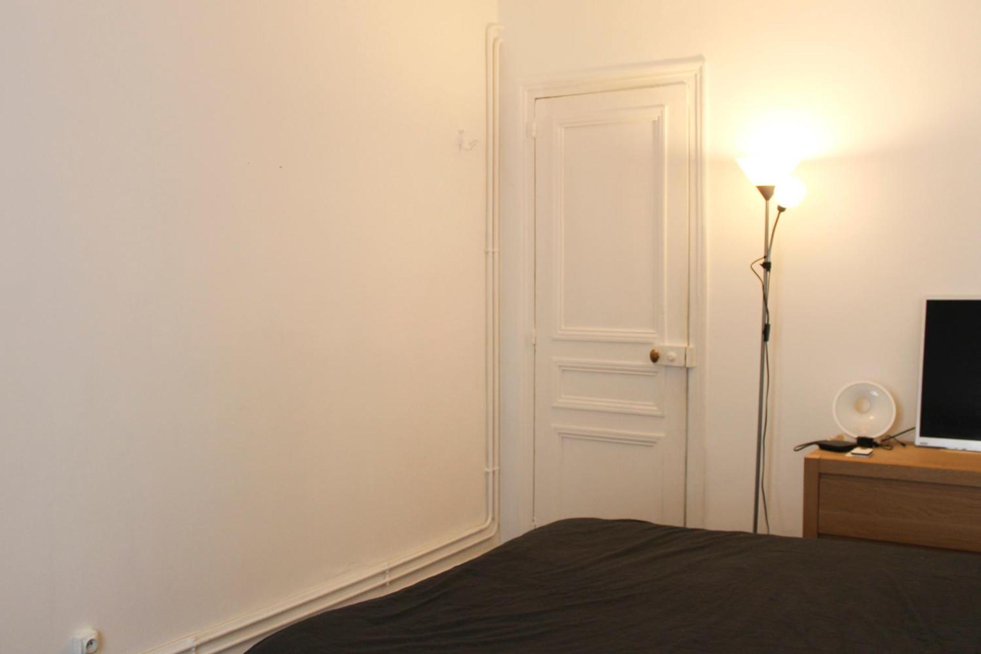 Charming T2 Near Montmartre Parijs