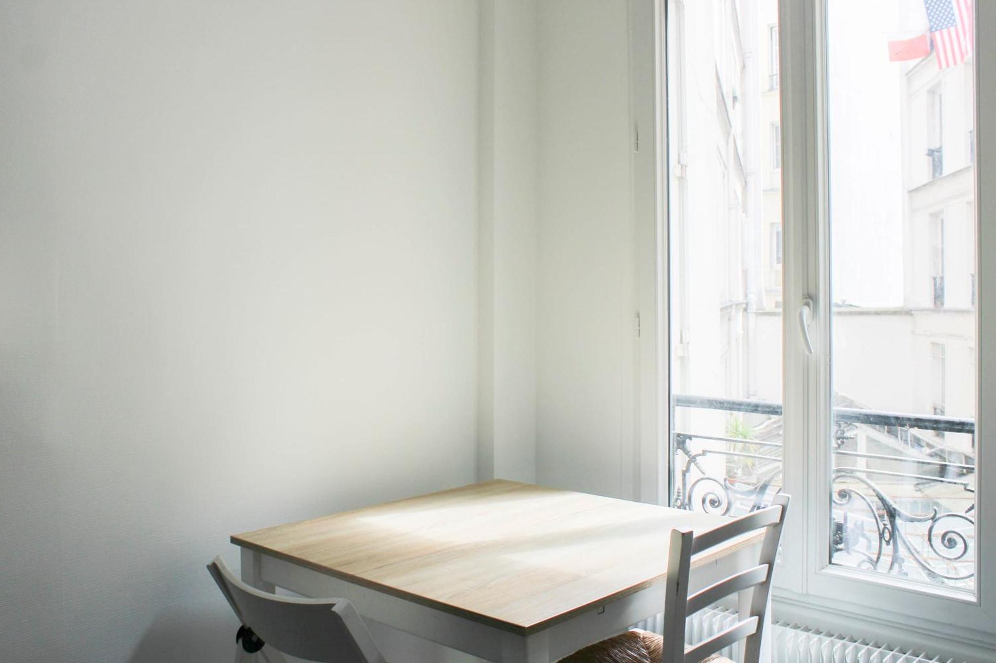 Charming T2 Near Montmartre Appartement